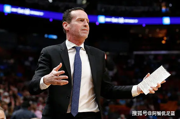  老鹰官宣解雇主教练麦克  